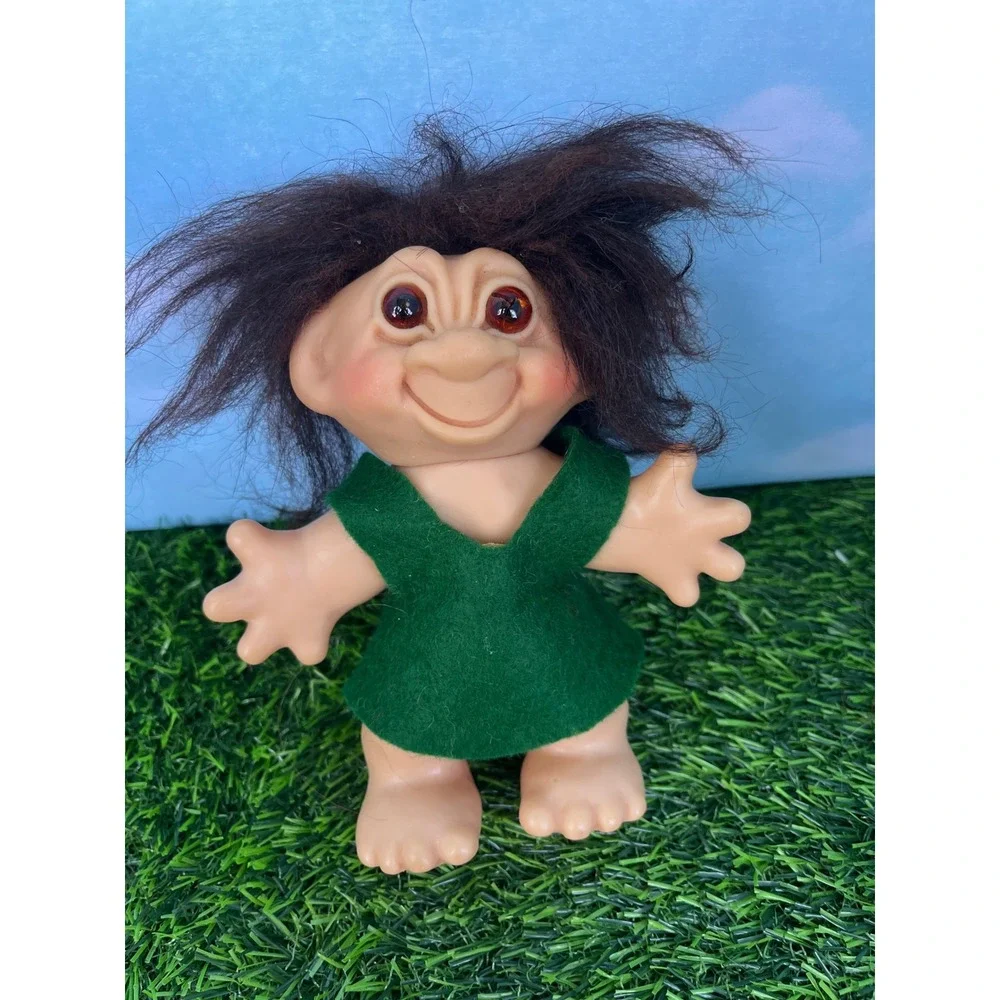 Vintage Thomas Dam Troll Doll Dark Brown Hair Green Felt Dress 3 Inch Figure